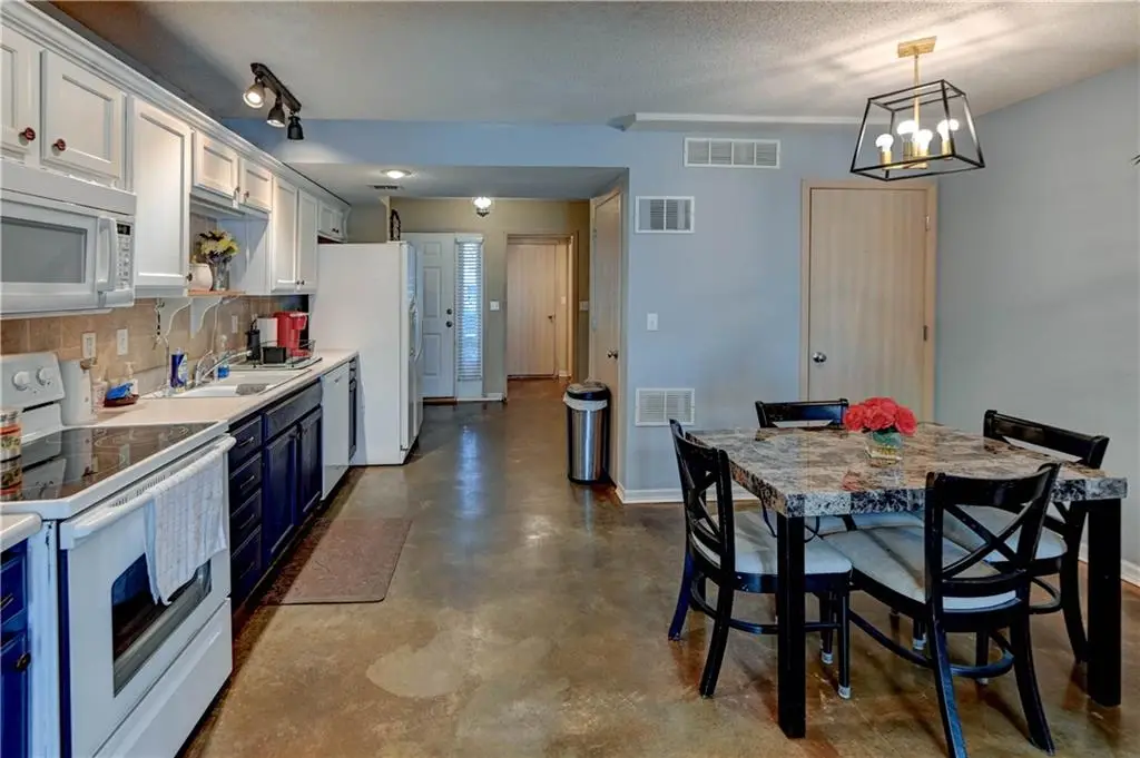 8112 N Lawn Avenue, Kansas City, MO 64119 - #1
