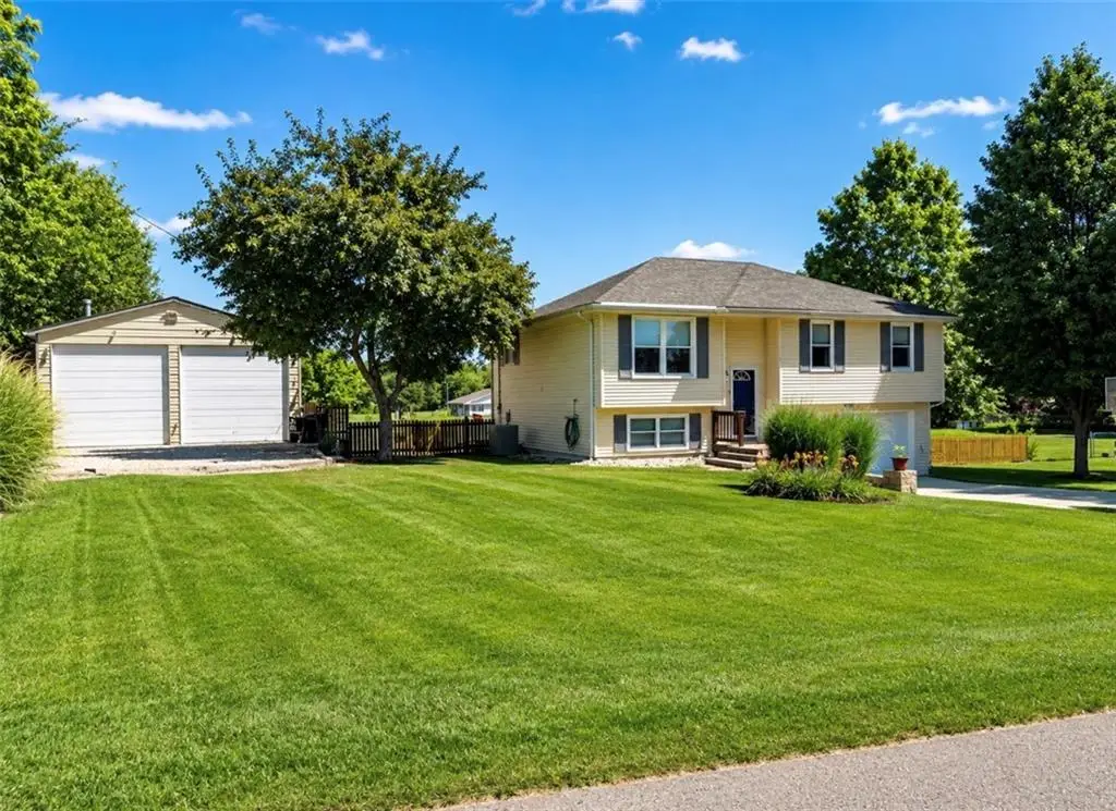 902 Plattsburg Street, Lathrop, MO 64465 - #1
