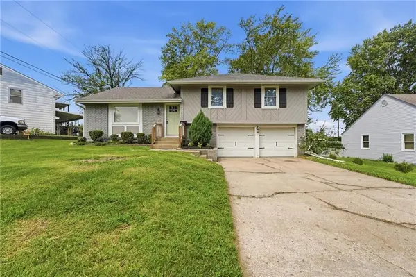 5336 N Richmond Avenue, Kansas City, MO 64119