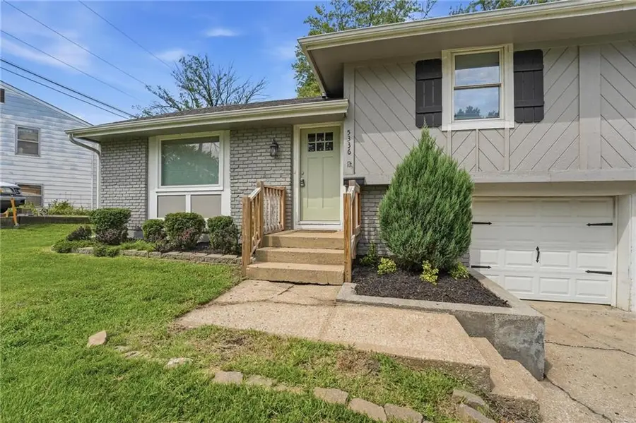 5336 N Richmond Avenue, Kansas City, MO 64119 - #2