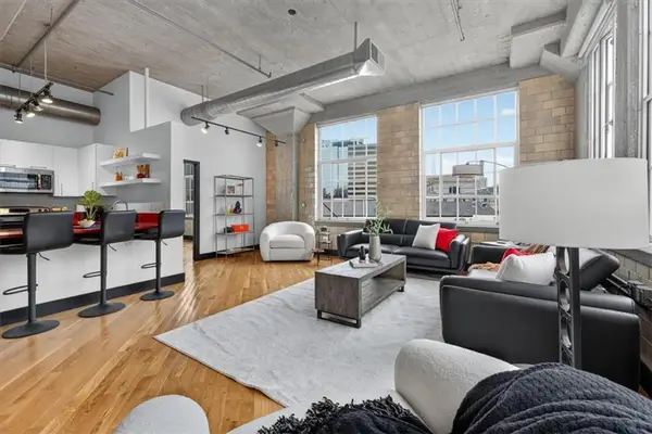2029 Wyandotte #204 Street #204, Kansas City, MO 64108