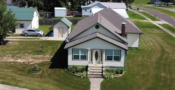 301 Walnut Street, Pattonsburg, MO 64670