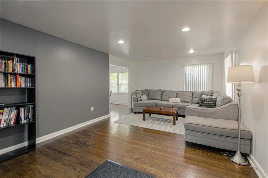4910 Paseo Boulevard, Kansas City, MO 64110 - #2