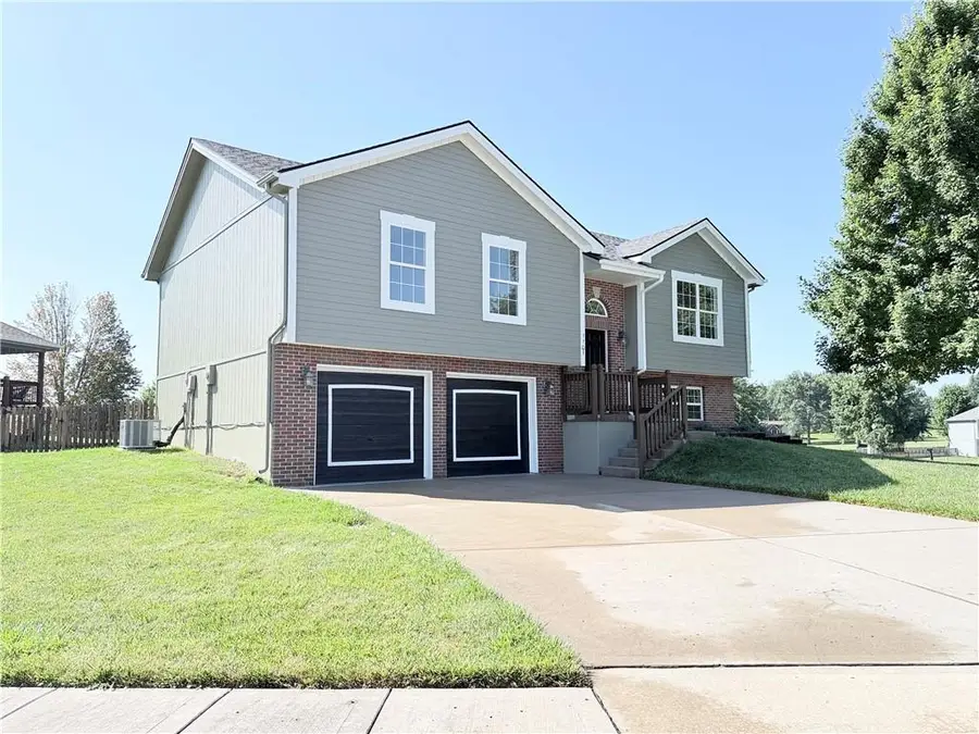 1101 E 18th Street, Kearney, MO 64060 - #3