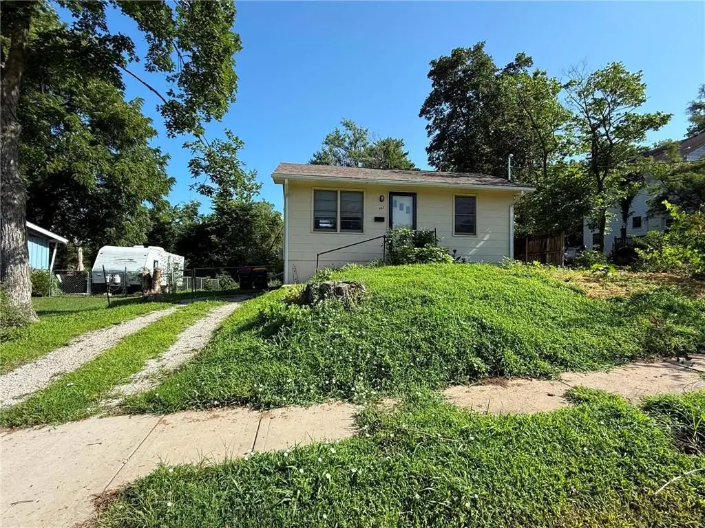902 Williams Street, Excelsior Springs, MO 64024 - #1