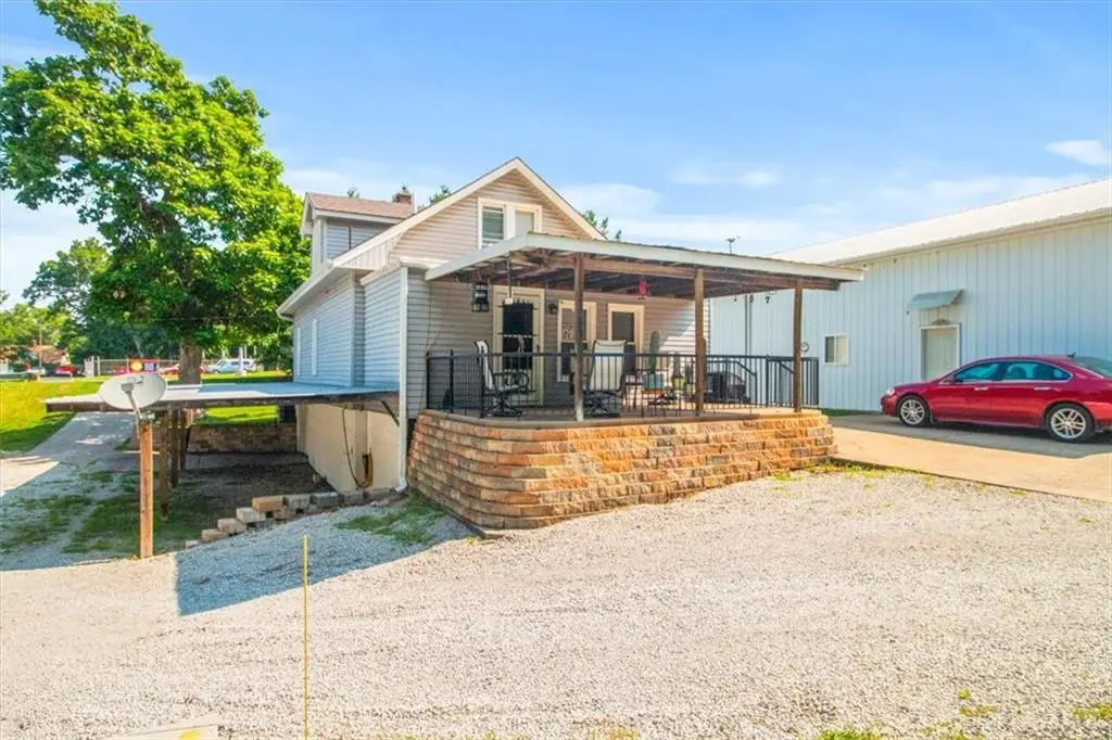 207 W 23rd Street, Independence, MO 64055 - #1