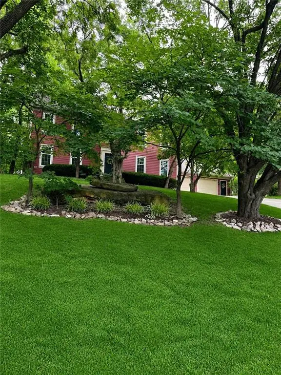 15821 Meadow Lane, Overland Park, KS 66224