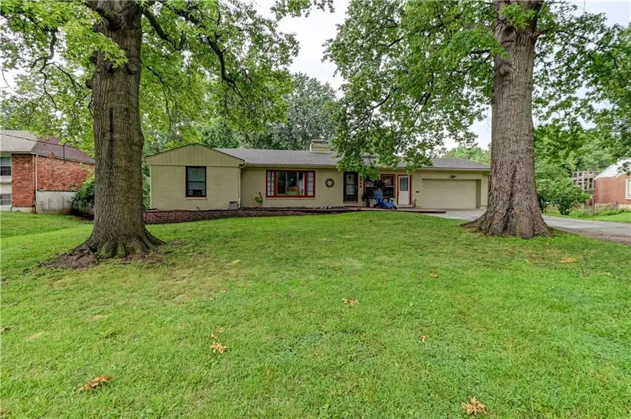 4644 Blue Ridge Boulevard, Kansas City, MO 64133 - #2