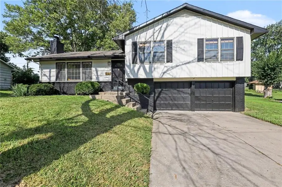 13516 Lowell Avenue, Grandview, MO 64030 - #2