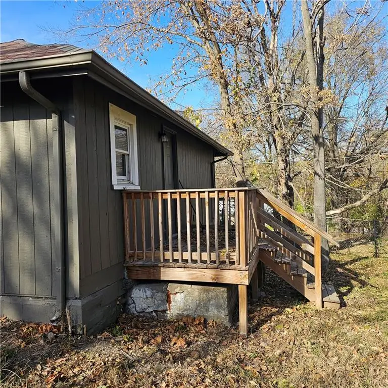 8309 Wabash Avenue, Kansas City, MO 64132 - #2