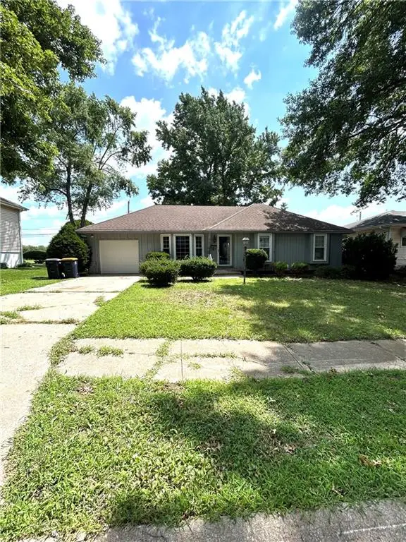 11007 Spring Valley Road, Kansas City, MO 64134 - #1