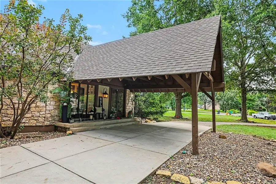 11460 W 155th Terrace, Overland Park, KS 66221 - #2
