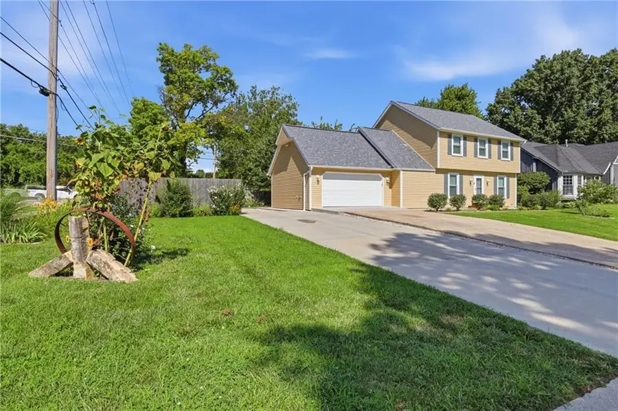 10282 Haskins Street, Lenexa, KS 66215 - #3