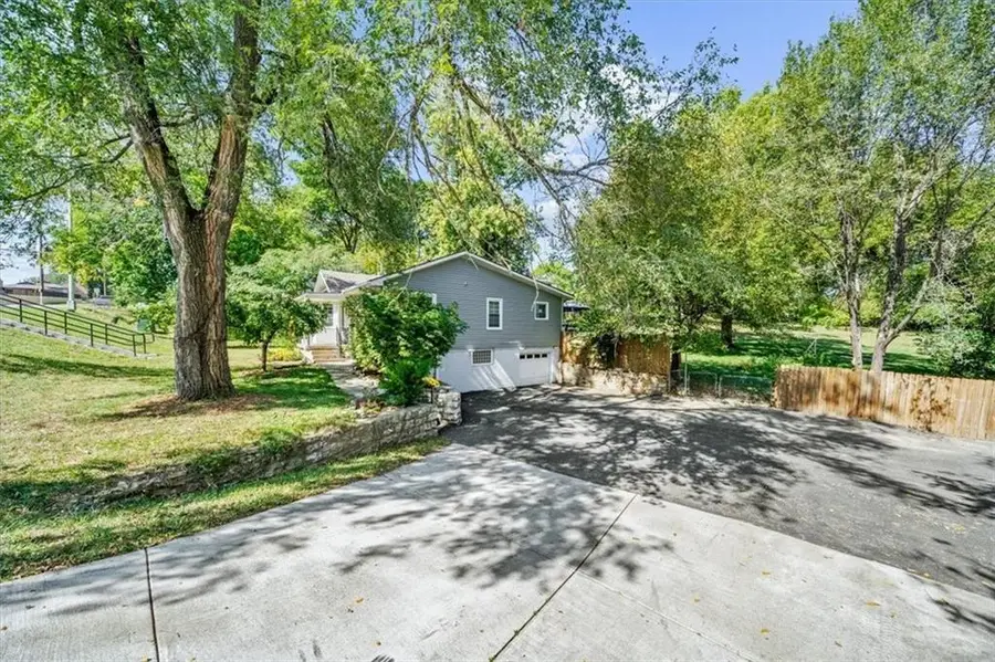 6240 Leavenworth Road, Kansas City, KS 66104 - #2