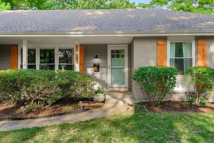 11001 Glen Arbor Road, Kansas City, MO 64114 - #2