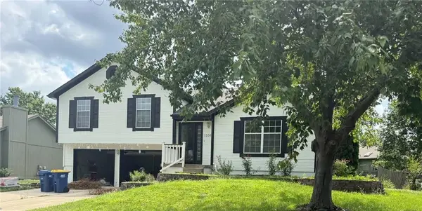 1536 NE Jade Street, Lee's Summit, MO 64086