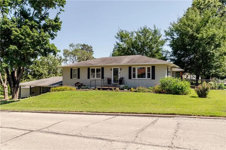 630 Green Street, Atchison, KS 66002 - #3