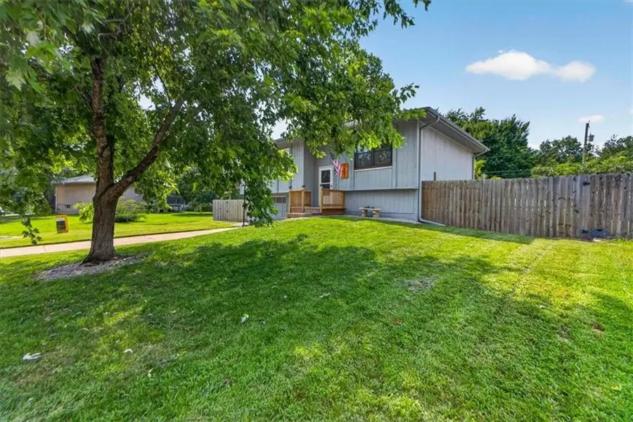 1802 Parkwood Drive, Harrisonville, MO 64701 - #3