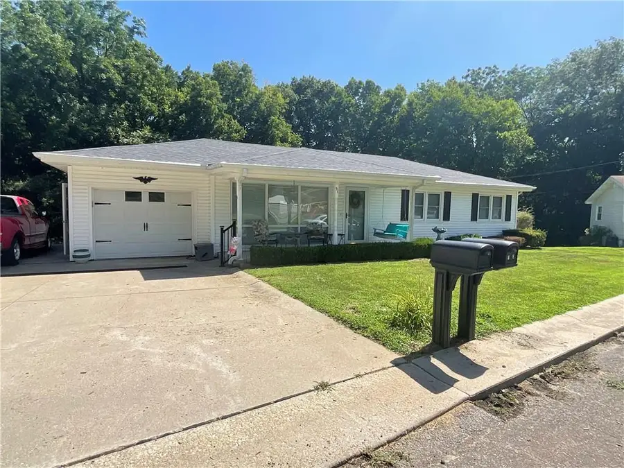 31 Country Club Terrace, Lexington, MO 64067 - #2