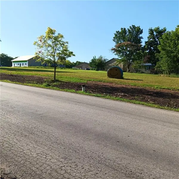 46, 50 and 54 S Linn Valley Drive, Linn Valley, KS 66040