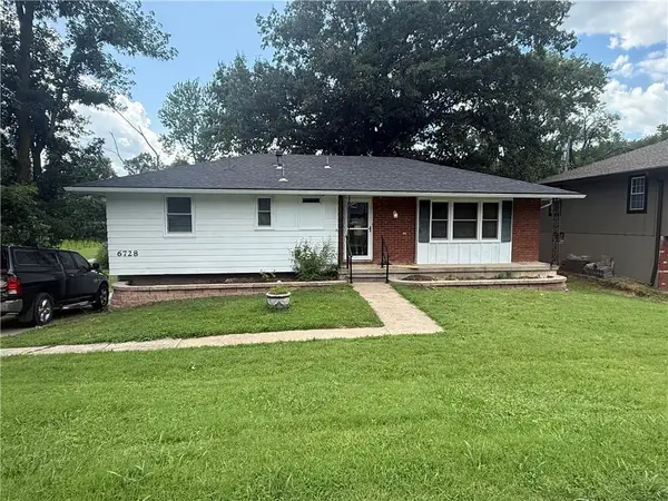 6728 Manchester Avenue, Kansas City, MO 64133