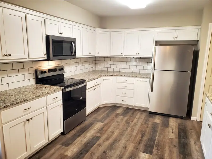 15 Circle Drive, Warrensburg, MO 64093 - #2
