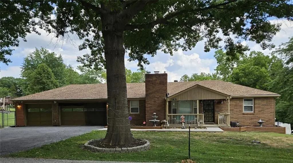5831 N Ava Avenue, Kansas City, MO 64151 - #1