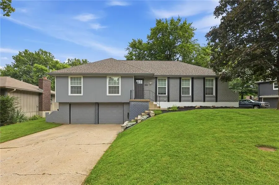 509 NW Palmer Drive, Blue Springs, MO 64014 - #2