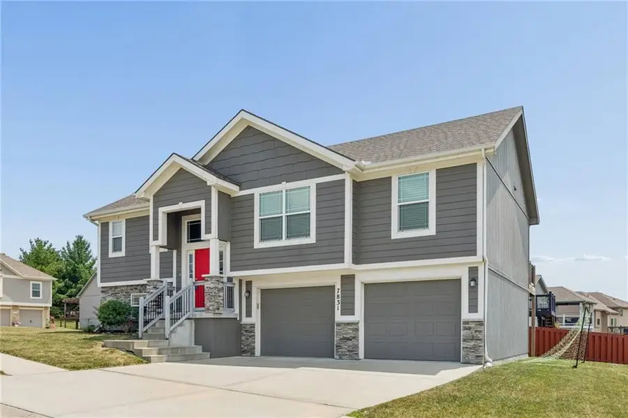 7831 N Walrond Avenue, Kansas City, MO 64119 - #3