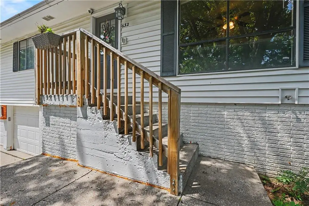 632 N Mohican Drive, Independence, MO 64056 - #1