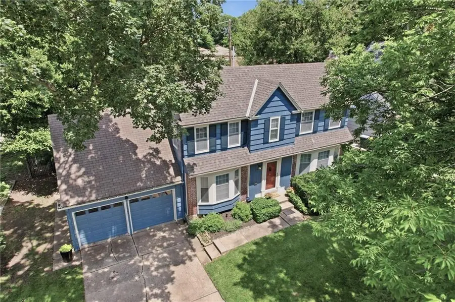 1204 W 69th Street, Kansas City, MO 64113 - #3