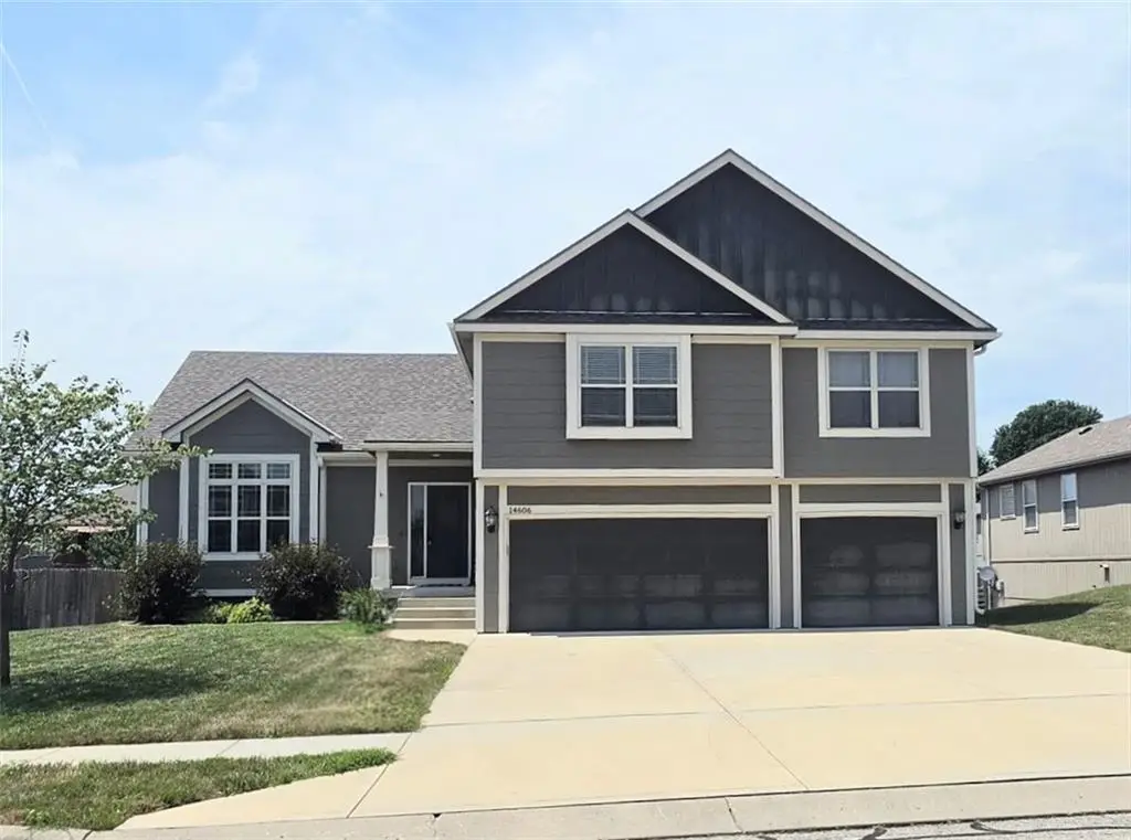 14606 Green Castle Street, Smithville, MO 64089 - #1