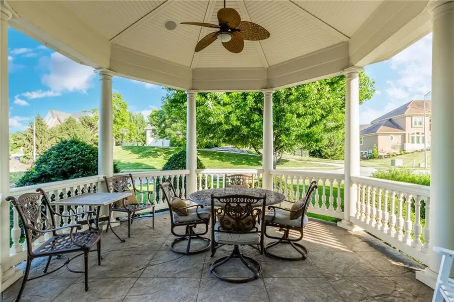 6436 N National Drive, Parkville, MO 64152 - #3