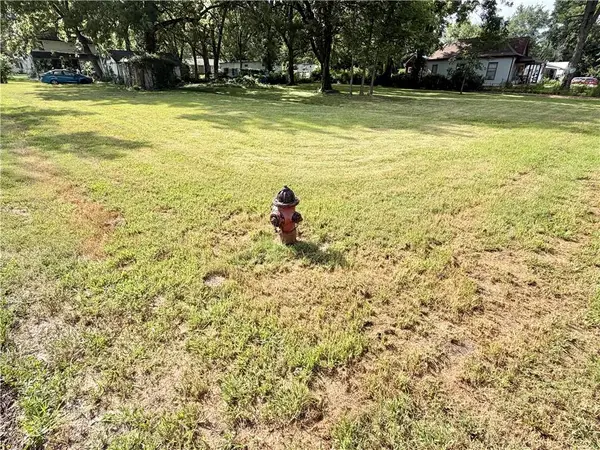 114 S Broadway Street, Butler, MO 64730