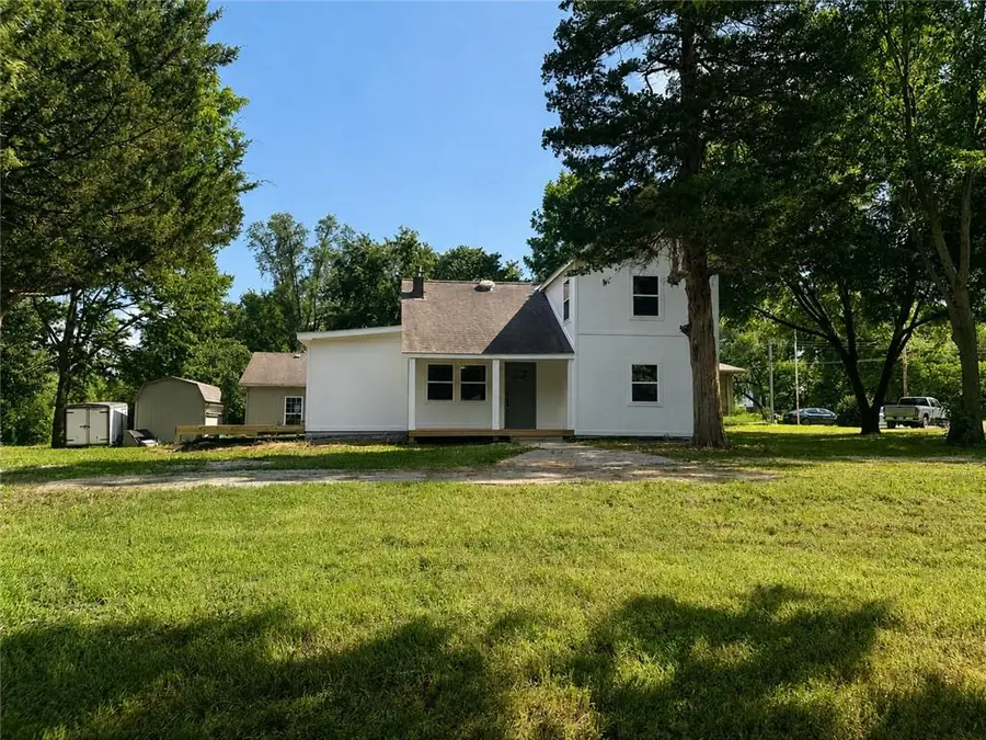 201 E 5th Street, Edgerton, KS 66021 - #2