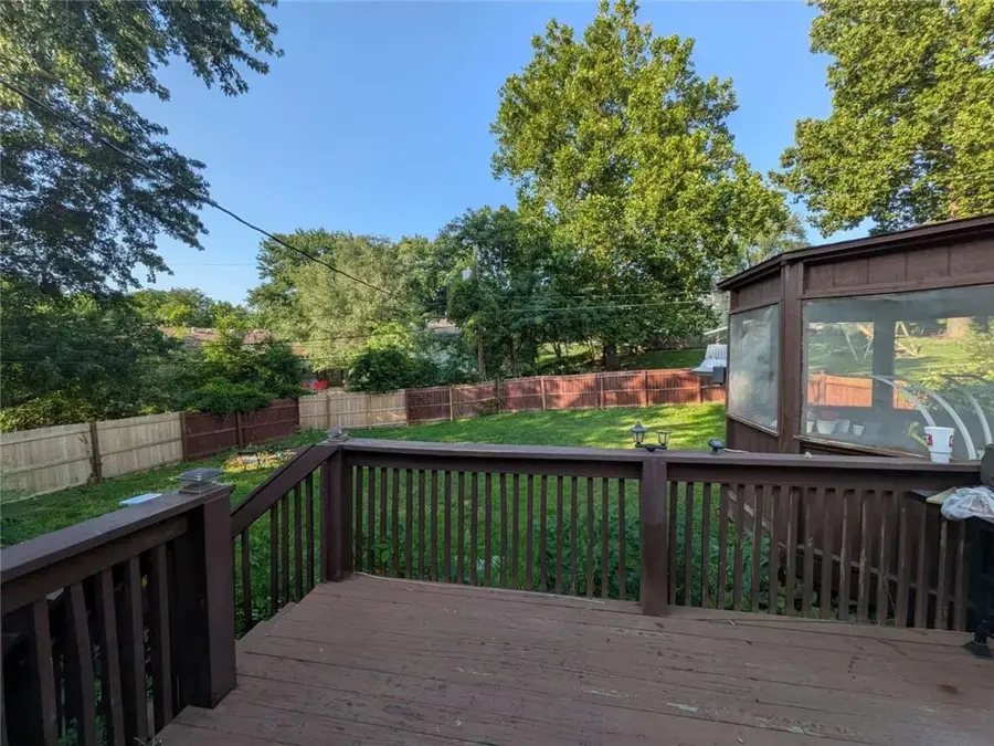 10709 Beacon Avenue, Kansas City, MO 64124 - #3