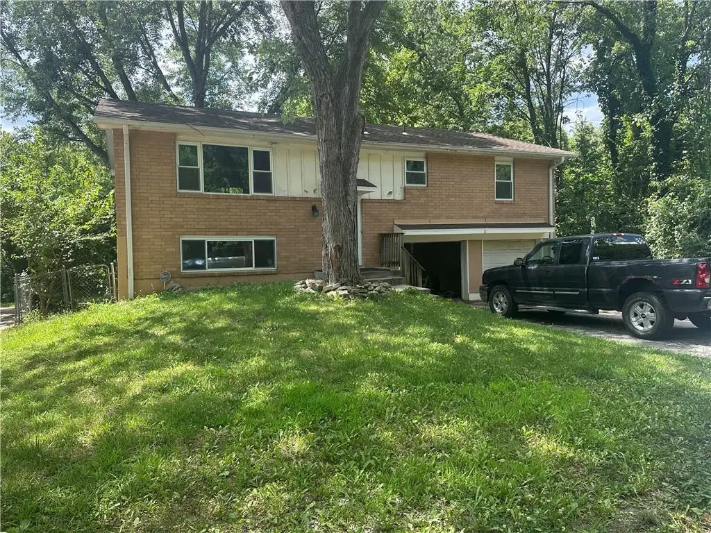 6534 NW Hamer Drive, Kansas City, MO 64118 - #1
