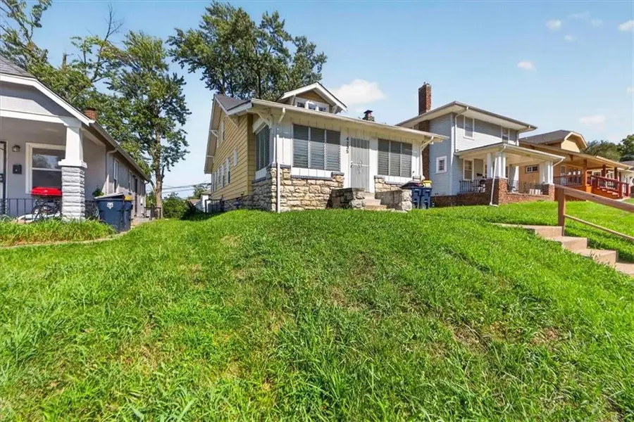 4335 College Avenue, Kansas City, MO 64130 - #2