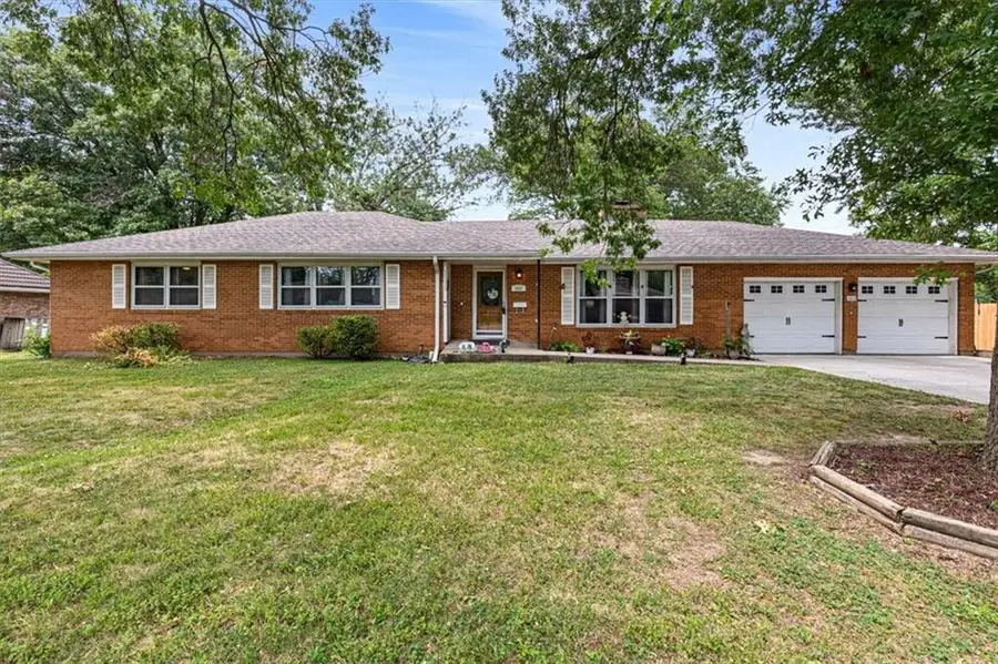 602 Pierson Street, Excelsior Springs, MO 64024 - #3