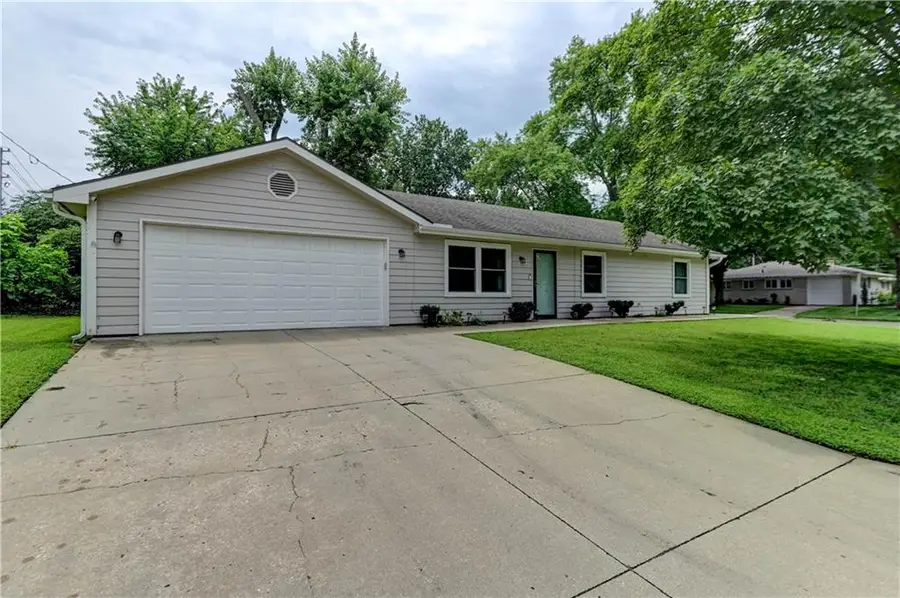 902 Birch Street, Eudora, KS 66025 - #2