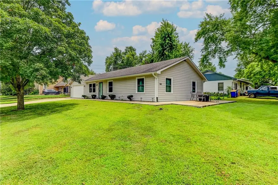 902 Birch Street, Eudora, KS 66025 - #3