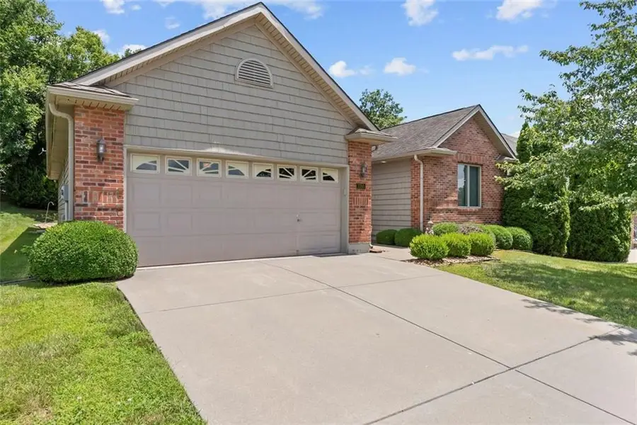 3355 S Wood Avenue, Independence, MO 64057 - #2