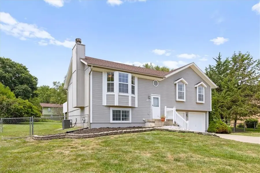 16008 Terry Avenue, Belton, MO 64012 - #2