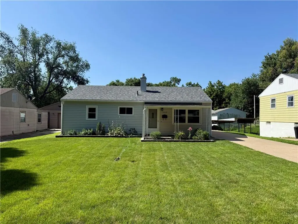 3420 Jackson Street, Saint Joseph, MO 64507 - #1