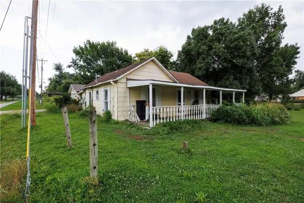1420 N 4th Street, Neodesha, KS 66757