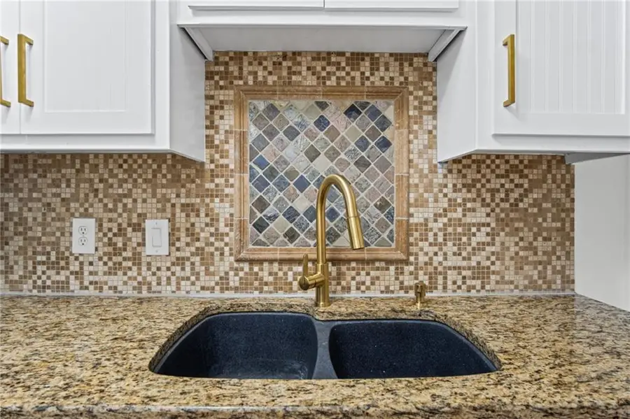 1207 W 45th Street #3E, Kansas City, MO 64111 - #2