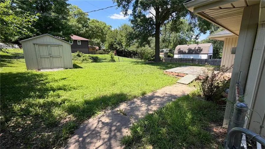 1424 Western Street, Leavenworth, KS 66048 - #2