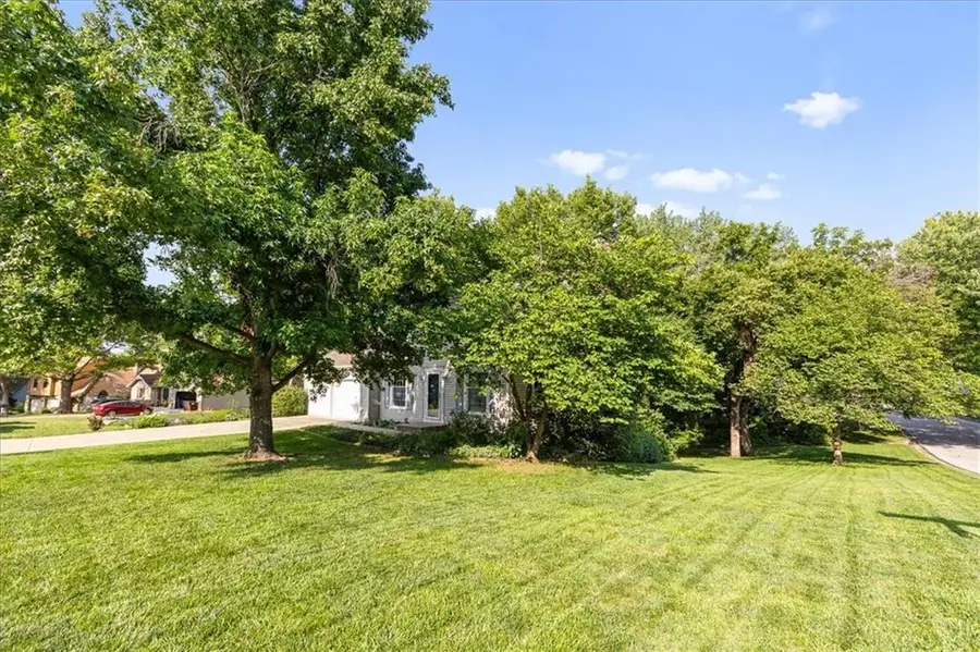 316 Boulder Street, Lawrence, KS 66049 - #3