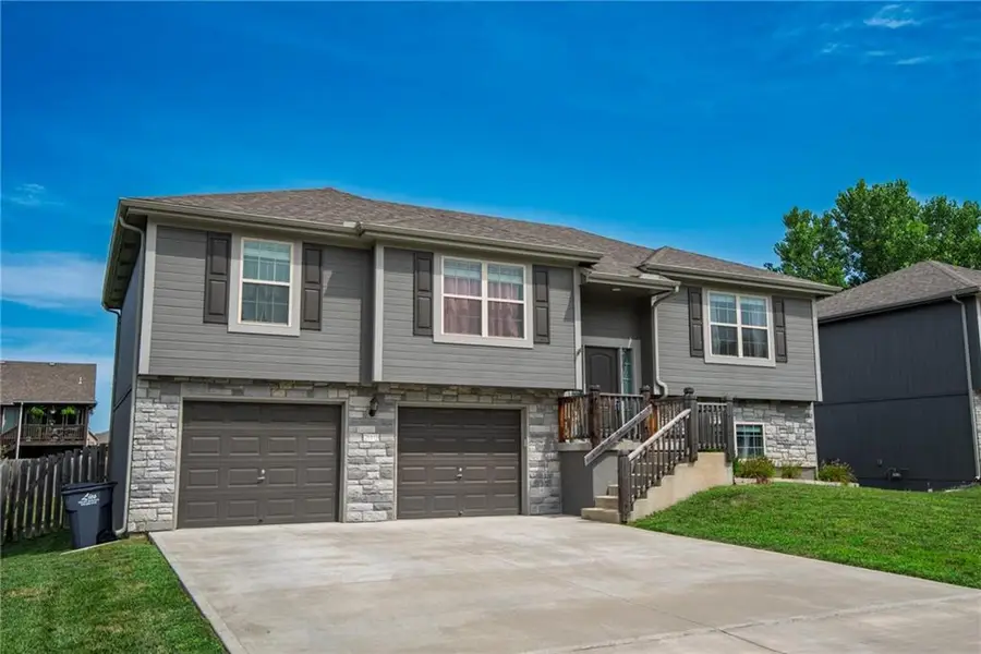 212 NE Greystone Way, Grain Valley, MO 64029 - #3