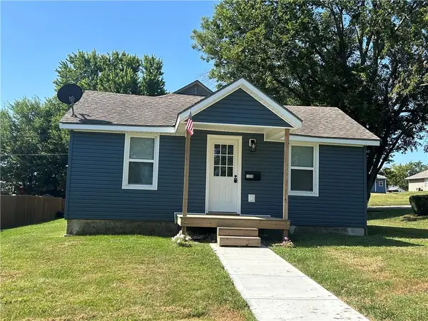 1320 E 3rd Street, Maryville, MO 64468